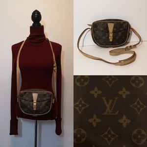 Louis Vuitton monogram crossbody bag